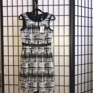 Jesica Simpson sleeveless dress.